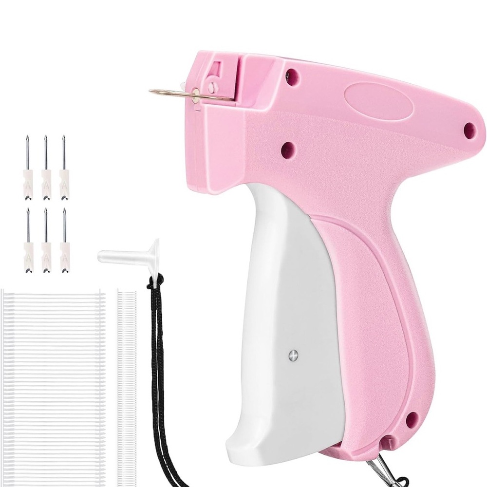 Pink Tagging Gun with Accessories